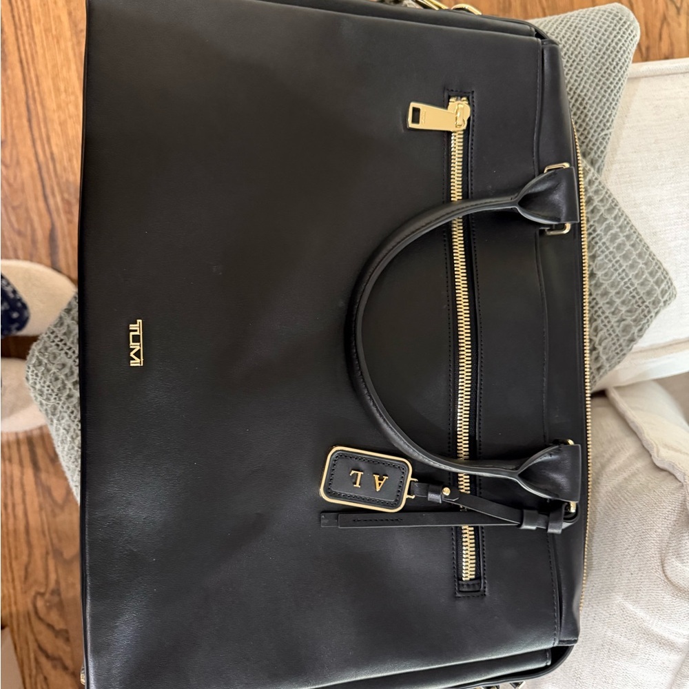 Tumi Voyageur Cameron Business Briefcase- worn twice